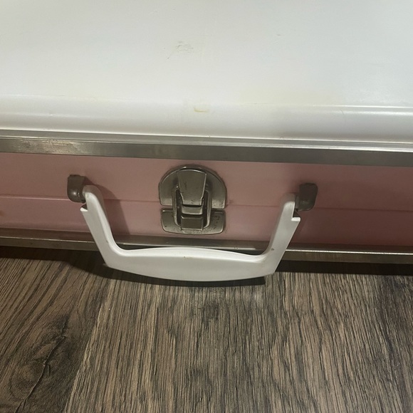 Vintage Mattel 1973 Barbie Vanity Case - Picture 6 of 10